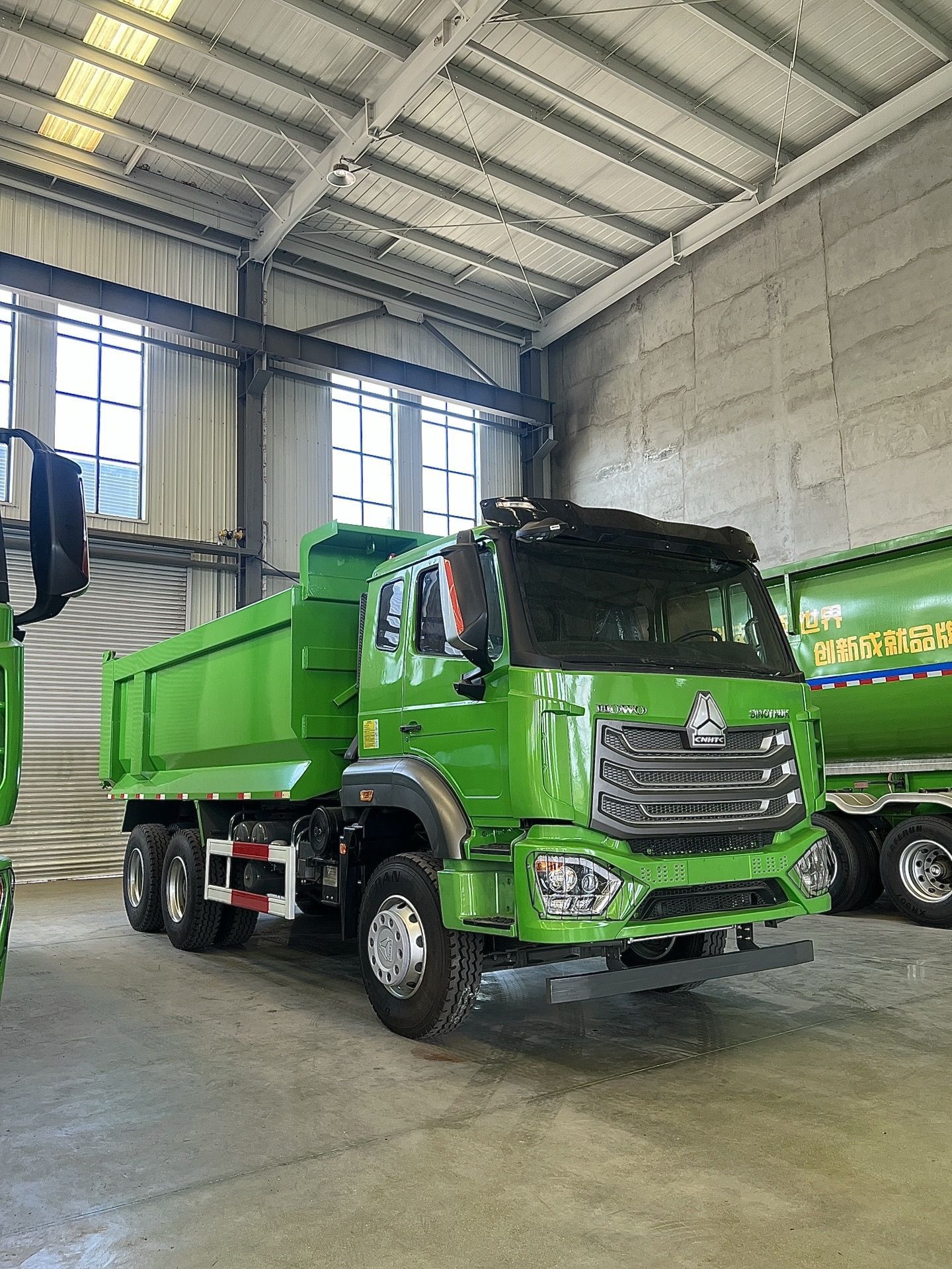Export of Howo Nx 6X4 Dump Trucks, Used Nx10 Wheel Dump Trucks, Heavy-Duty Trucks for Cross-Border Export