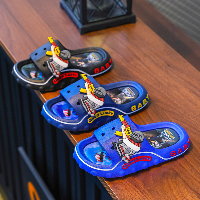 Zapatillas infantiles para niños 2025 nuevo verano para niños mayores en casa baño antideslizante zapatillas para niños en el baño