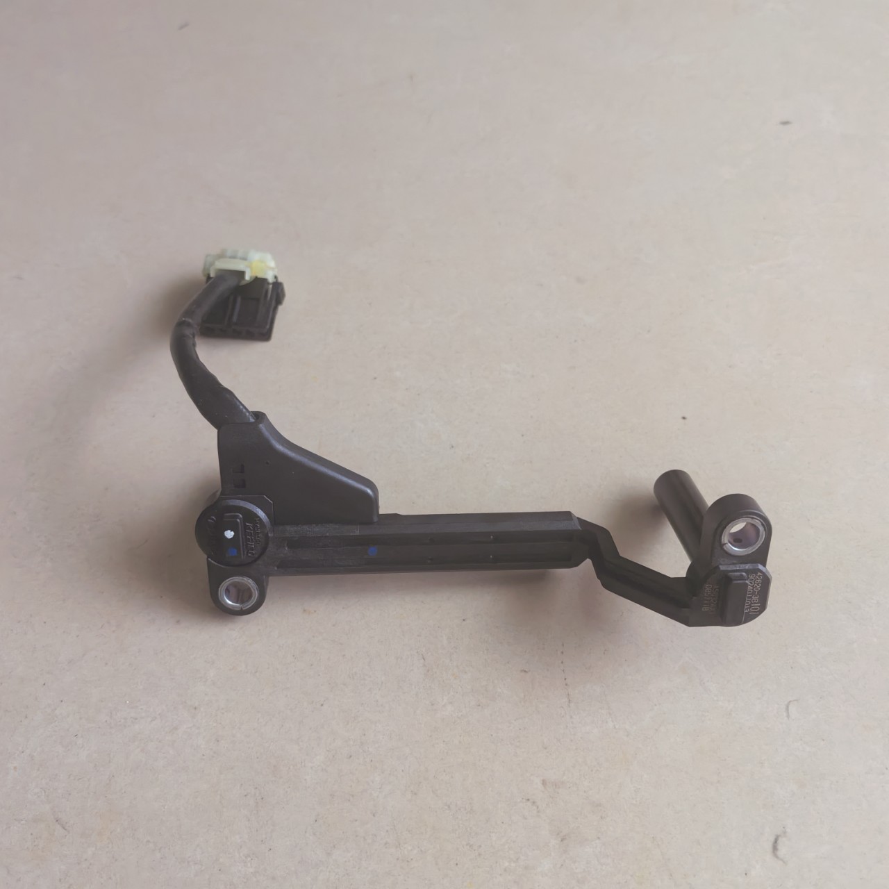 Car transmission speed sensor, suitable for 42620-3B101, 426203B101, 42620-3B100