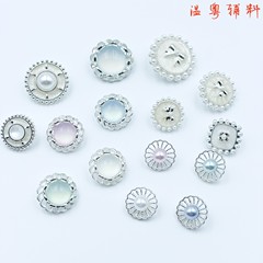 簡約小清新鑽扣小香風鏤空百搭彩色高腳手縫紐扣DIY珍珠配件輔料