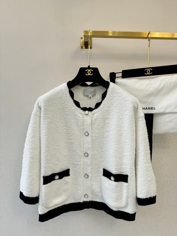 Shenzhen Nanyou High-Quality Version Ch Brand 25 Early Autumn New Style Pocket Color-Blocking Round Neck Long-Sleeve Knitted Cardigan Top