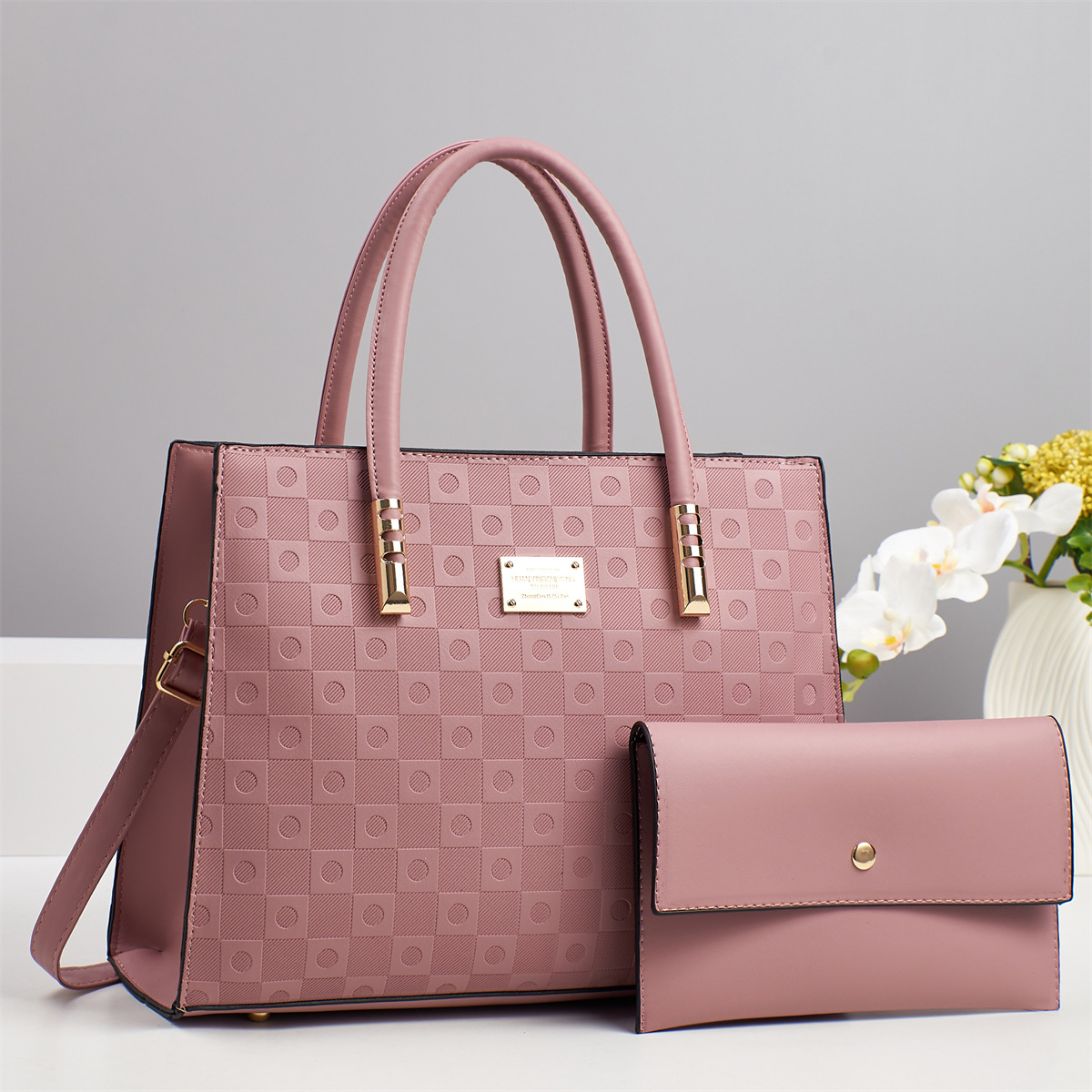 Bolso femenino de lujo ligero 2025 nuevo bolso de moda de gran capacidad retro textura bolso de hombro todo fósforo