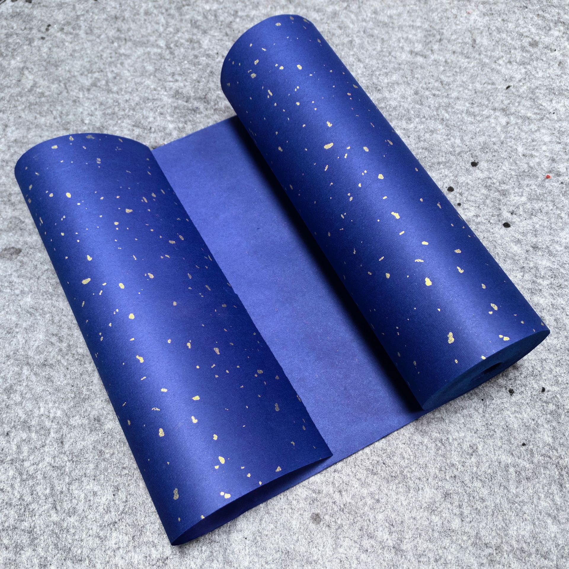 Espolvorear papel de arroz de largo rollo de oro engrosado gran Buda rojo amarillo antiguo azul y negro medio crudo caligrafía de caligrafía y pintura china