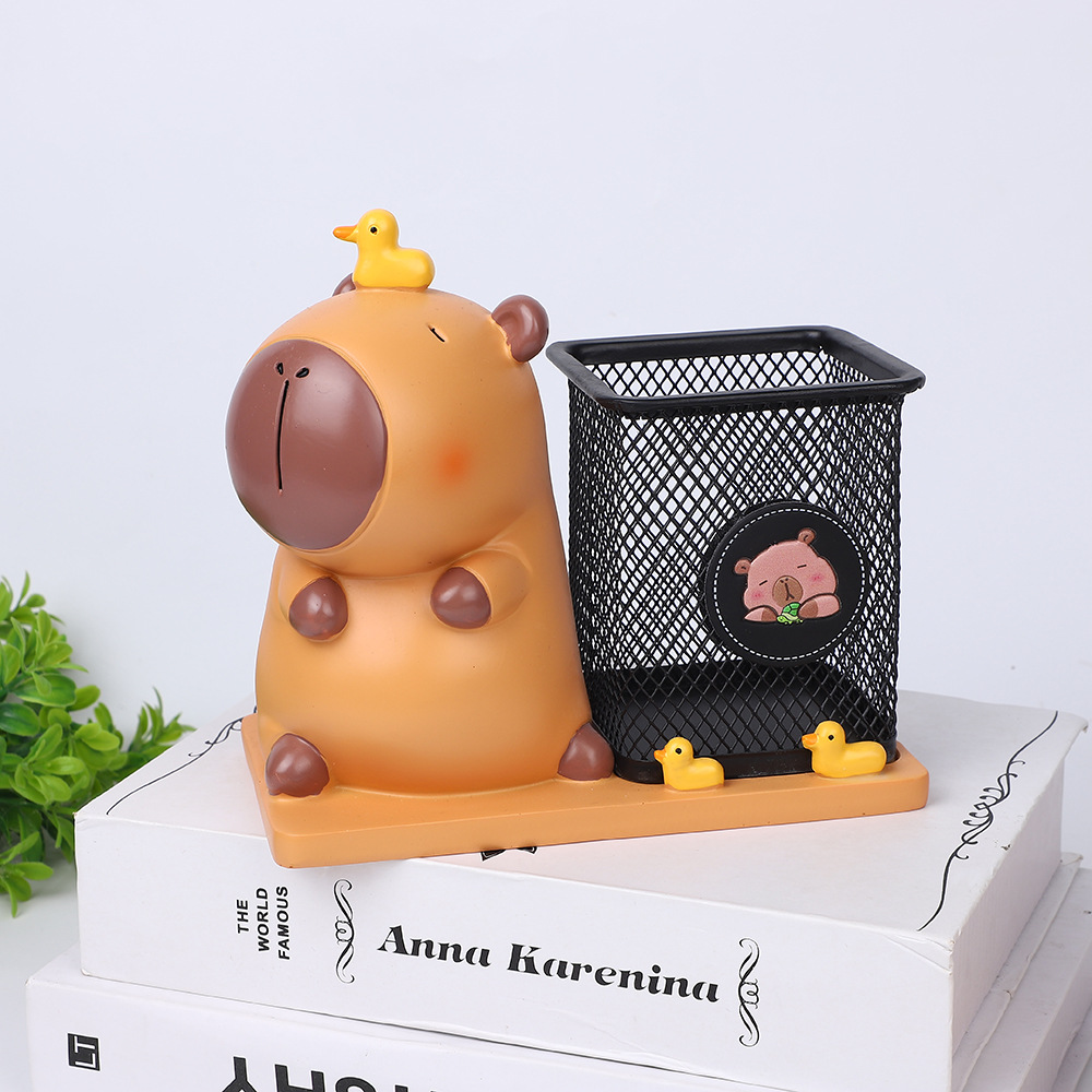 Regalo del día del niño Artesanía de resina Mbappesi C Luo Adornos Portalápices de fútbol Papelería