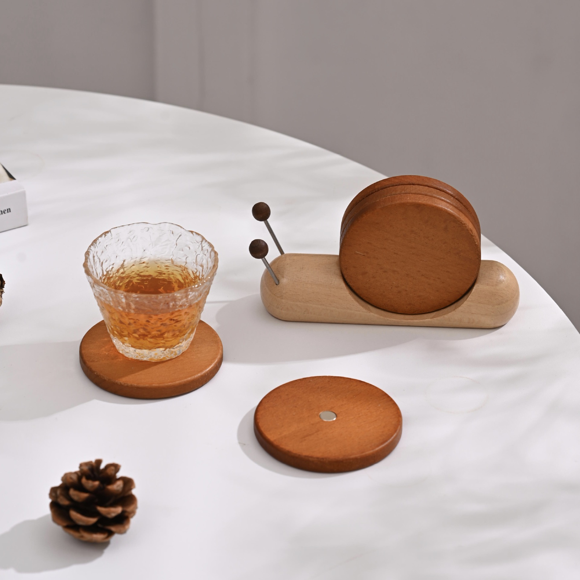 Decorative Snail Wooden Coaster For Heat Insulation And Table Care_voghion.com