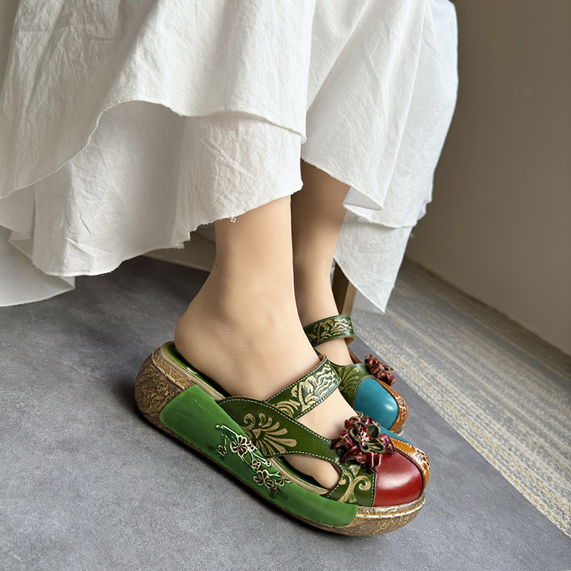 Zapatos transfronteriza explosión 2024 verano nuevas zapatillas de piel de vaca flores de estilo nacional hecho a mano fondo grueso 0933-31