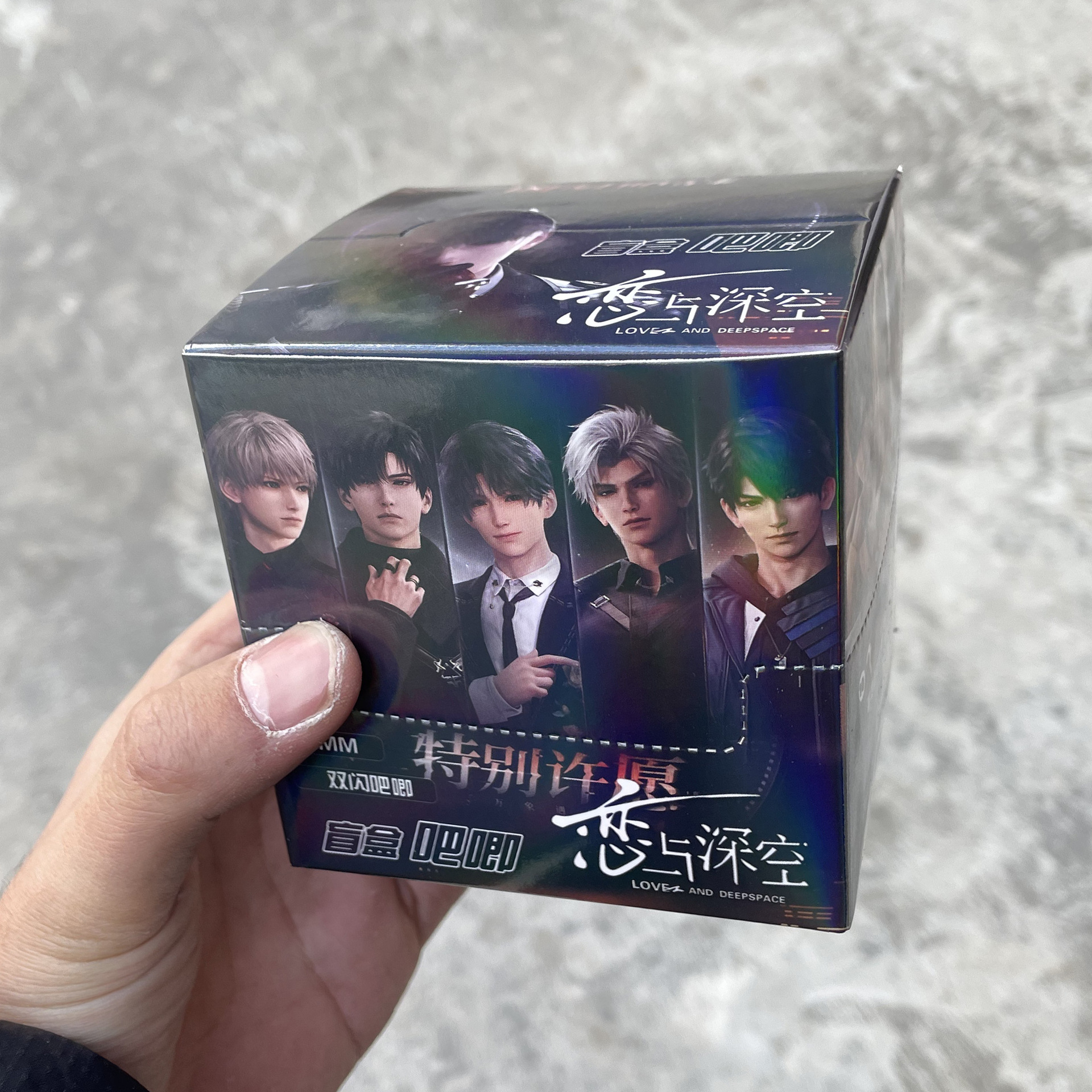 Caja ciega 75MM doble insignia flash Hatsune amor futuro y líneas espaciales profundas perros animación perimetral insignia Taniko