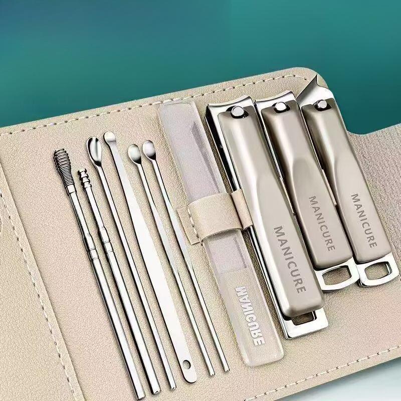 Nail clippers with anti-splash feature, household nail scissors, angled nail clippers, practical household nail cutting tool