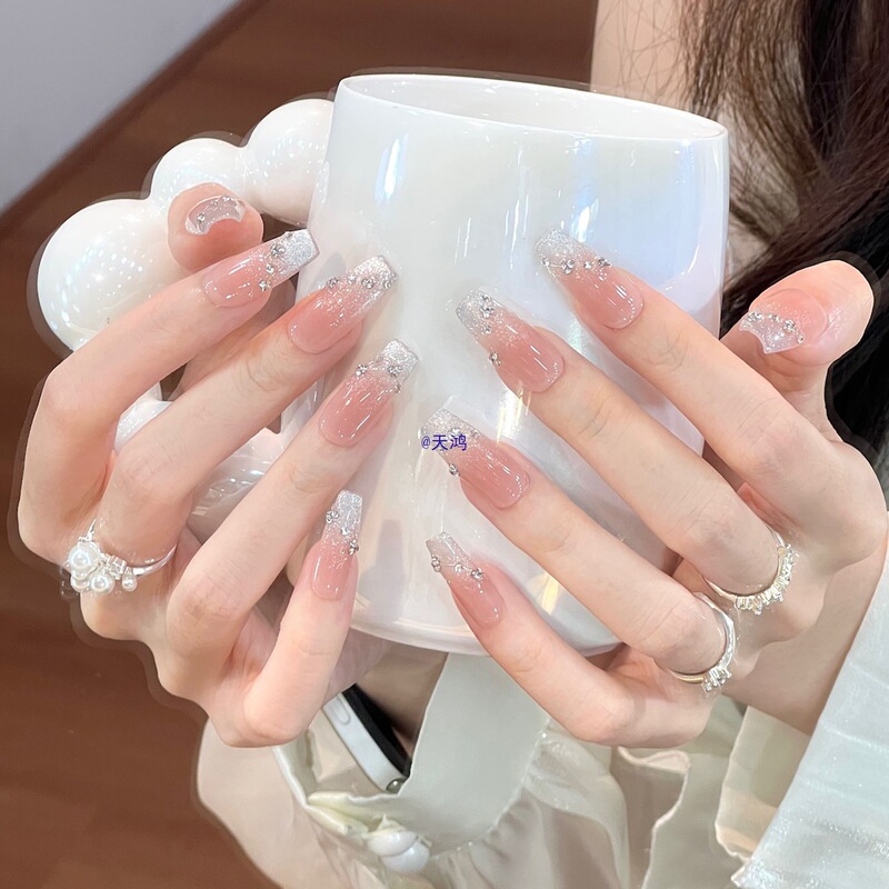 Zhitu Handmade Wearable Nails for Summer, Nude Color, Whitening 2025 Sense Manicure, Mid-Length Cat Eye Patches