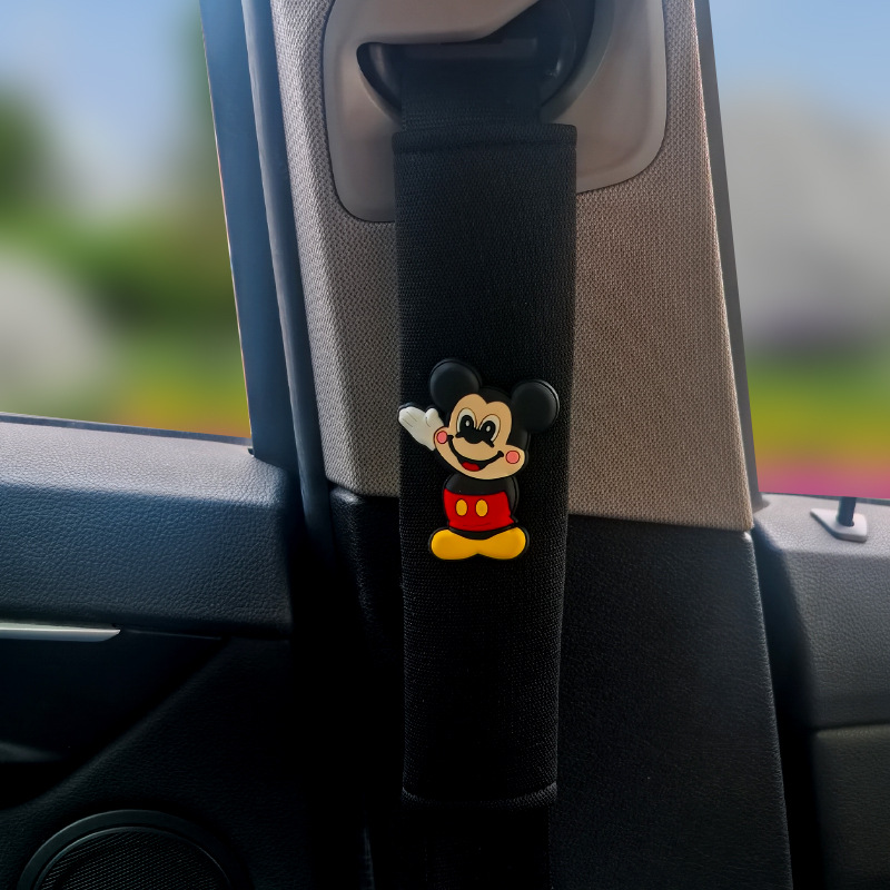 Cubierta de hombro con correa de coche Cubierta protectora de hombro de mujer de coche de dibujos animados lindo Four Seasons General Car Supplies Decoration