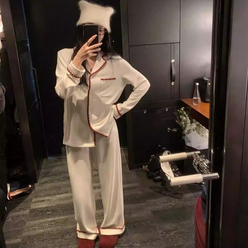 Al por mayor transfronterizo media luna juego de pijamas de terciopelo nuevo cardigán de otoño y invierno para mujeres con ropa de hogar cálida de manga larga