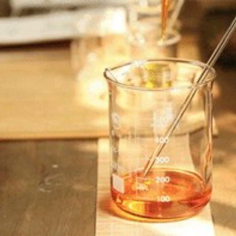 Юньхайюэ поставляет эфирное масло агарового дерева из Хайнаня.