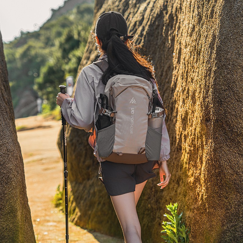 New Outdoor Backpack Waterproof Travel Bag Female College Student Hiking Travel Mountaineering Sports Backpack