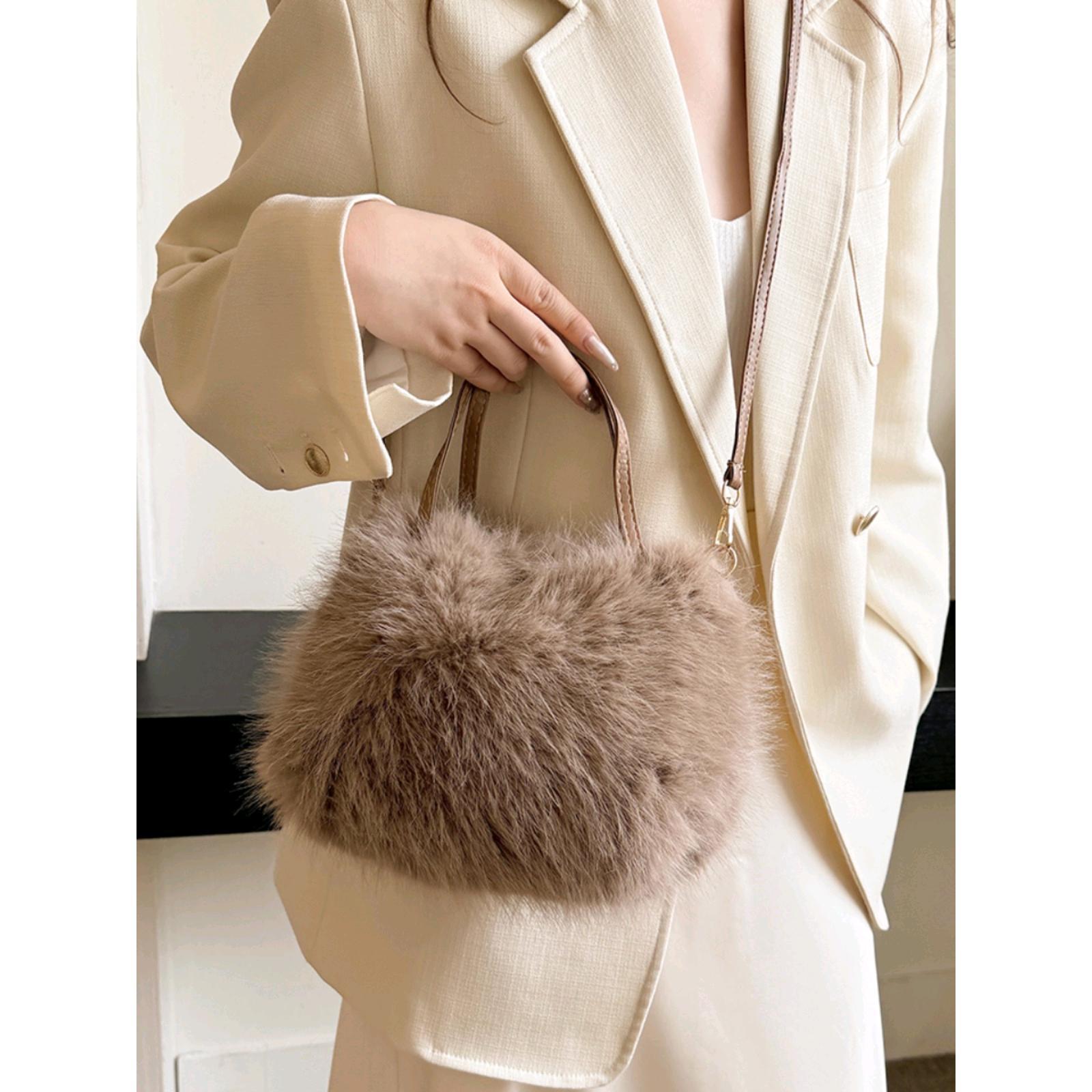 今年流行女包2024新款潮流手拎包秋冬毛绒绒单肩包时尚文艺斜挎包