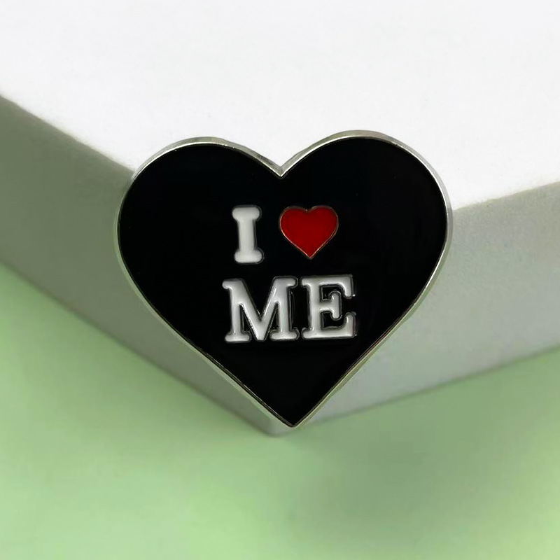 Insignia de metal con letras en inglés creativas europeas y americanas, personalidad, amor negro, ropa, bolsos, accesorios, broches transfronterizos