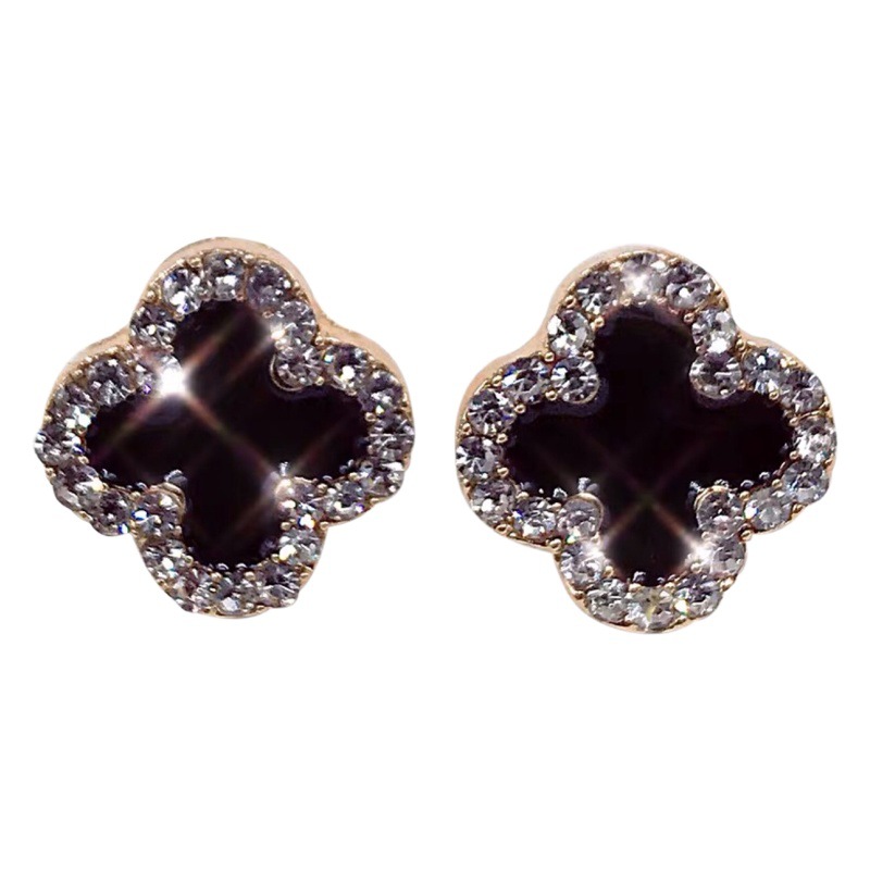 Classic Four-leaf Clover Earrings Women's Trendy Hot Earrings Temperament High-end Niche Design High-end All-match Earrings