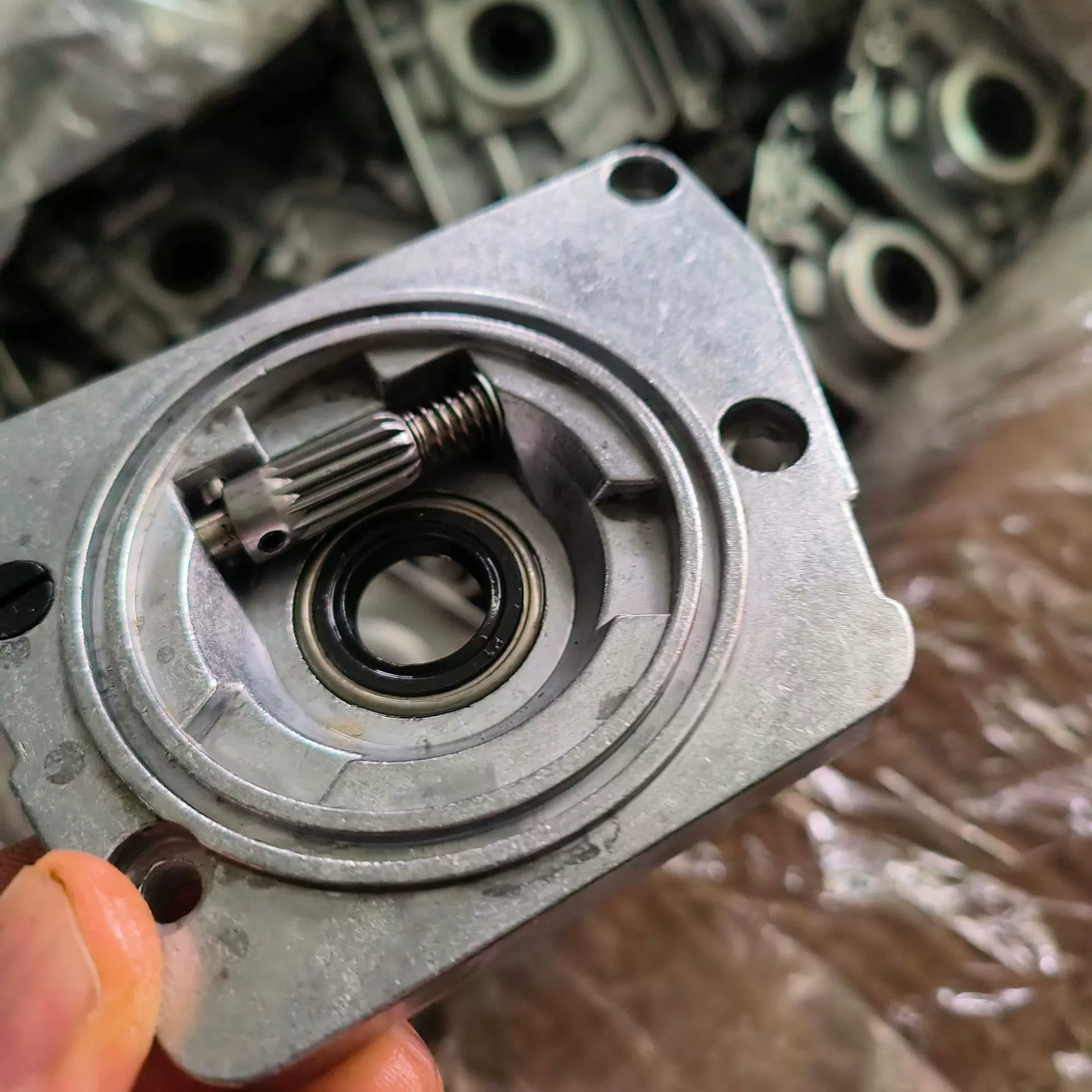 富世华272油锯机油泵涡轮机油泵