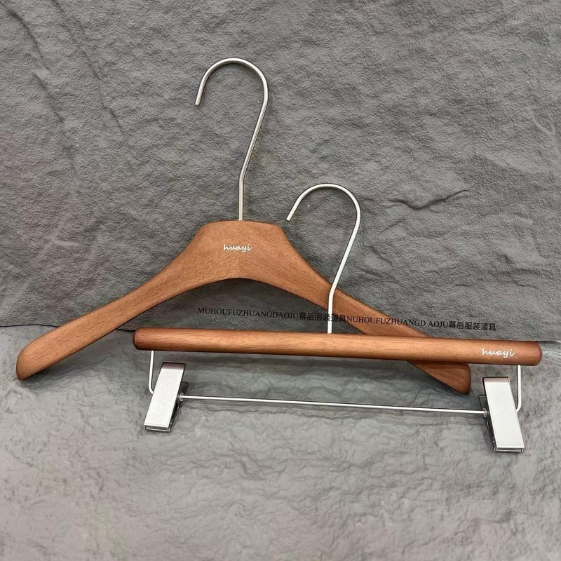 衣架服装店专用胡桃色手感漆橡木高档防滑衣撑女装实木衣挂裤夹|undefined