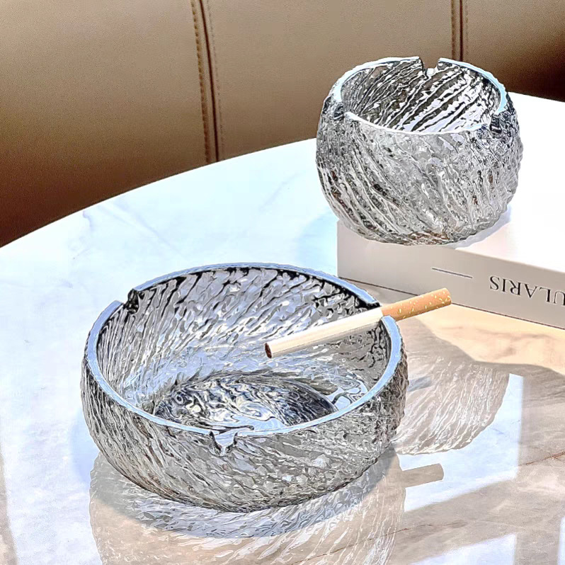 Cenicero de vidrio de cristal, sala de estar para el hogar, cenicero de oficina, adornos pequeños de alta gama, taza de humo de ceniza antivoladora redonda ciclónica