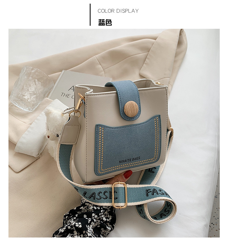 Nihaojewelry Wholesale New Trendy Wide Shoulder Strap Contrast Color Messenger Bucket Bag display picture 4