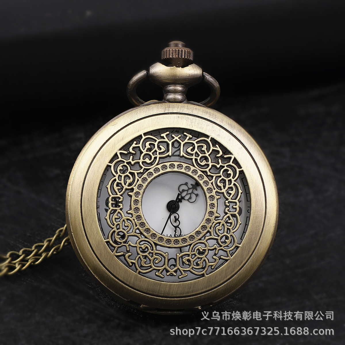 Foreign Trade Retro Fashion Cut Out Quartz Pocket Watch Wholesale Nostalgic Elderly Watch Diameter 47mm Gold Gift Pocket Watch