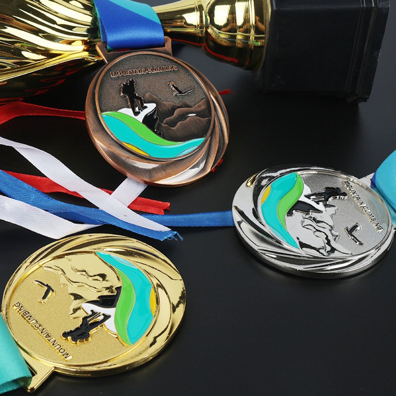 Medalla de metal listado de producción montañismo oro y plata medalla de bronce competencia honor de aleación de zinc medalla de producción
