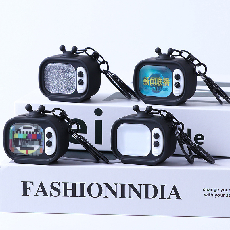 Simulated Mini Retro Tv Keychain Creative Glowing Car Key Sound Pendant with Interchangeable Screen Trendy