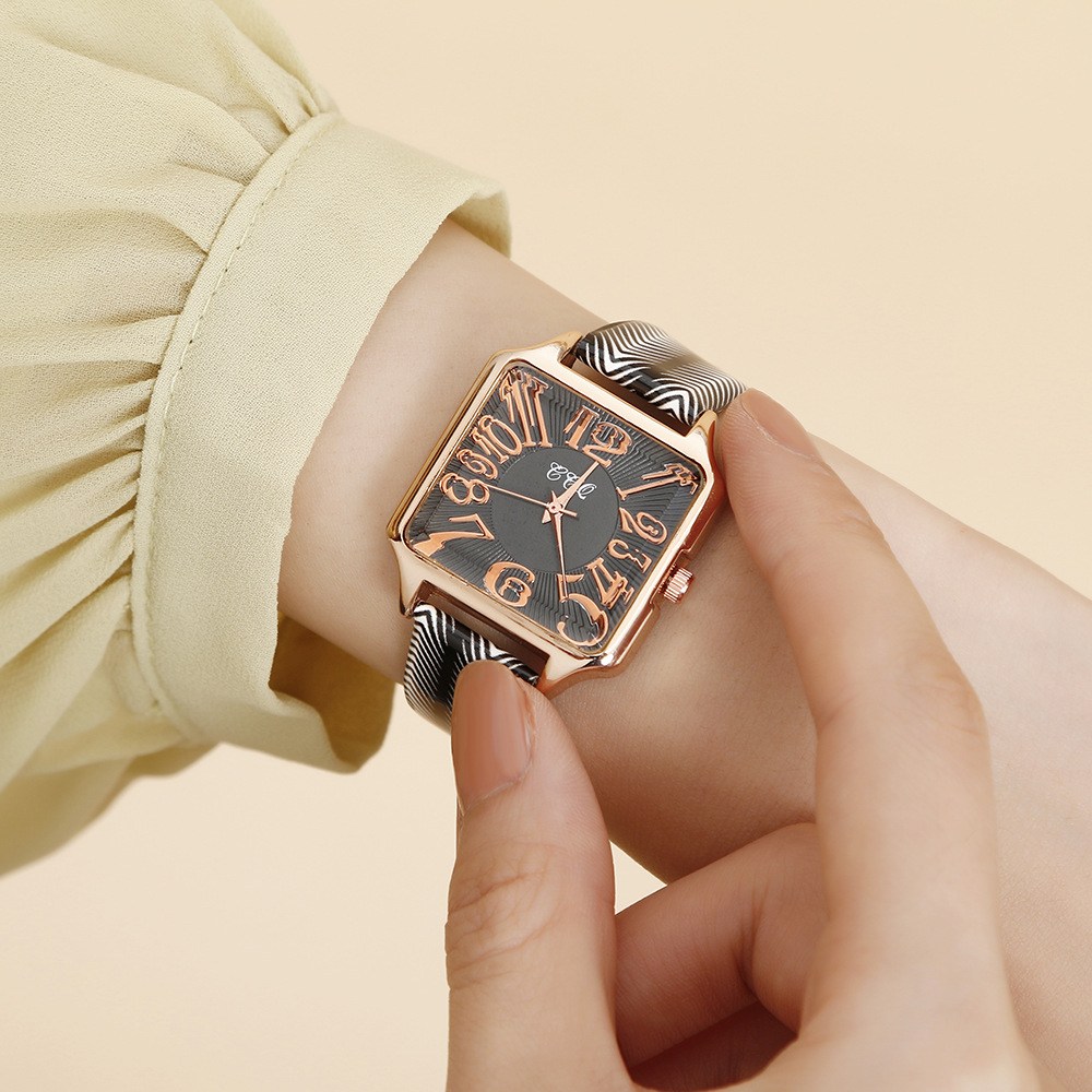 2024 Celebrità di Internet live streaming nuova cintura minimalista quadrante quadrato al quarzo scala digitale del tempo_voghion.com