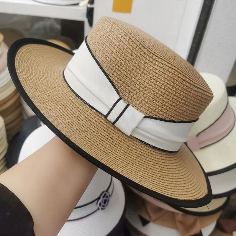 Women's Elegant Pastoral Solid Color Straps Big Eaves Straw Hat display picture 1