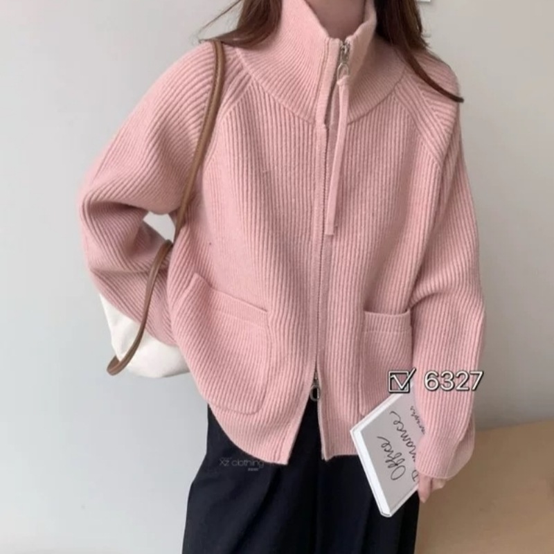 Solid color design long-sleeve with zipper