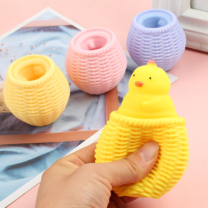 Cross-border squeeze chicken coop cup stress relief cute pet squeeze fun pressure relief surprise animal stress relief poultry escape simulation animal