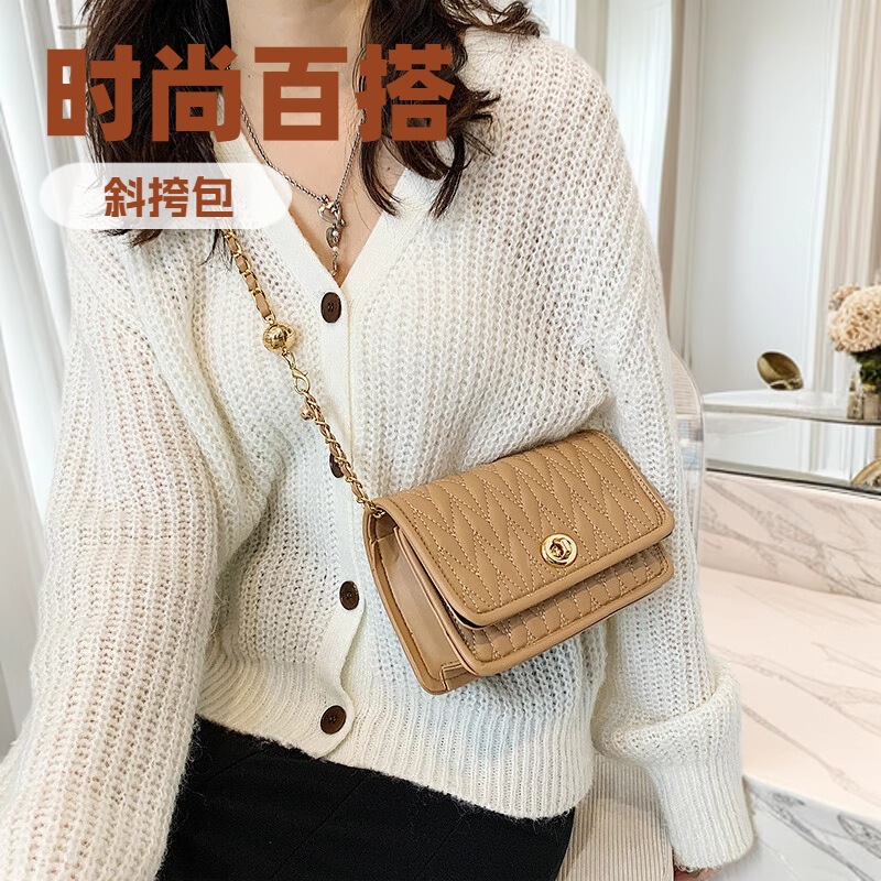 Fashionable Crossbody Chain Bag for Women 2025 New Simple Textured Small Square Bag Trendy Shoulder Underarm Bag