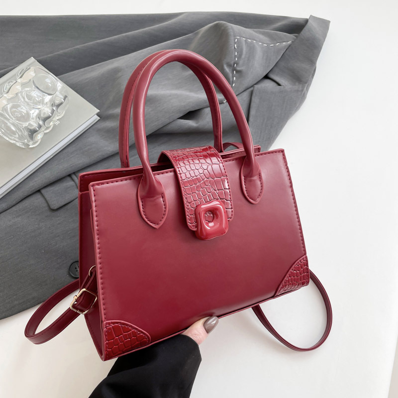 Bolso de moda de alto valor 2025, nuevo diseño de nicho de primavera, bolso de hombro, bolso pequeño