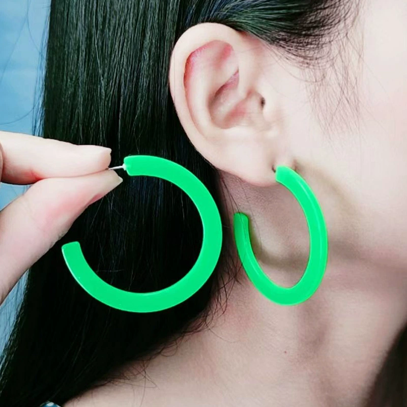 Европейский и американский стиль Простые индивидуальные 12 цветов плоские C-образные серьги-гвоздики карамельного цвета Акриловые Кольца Серьги-карамели для женщин