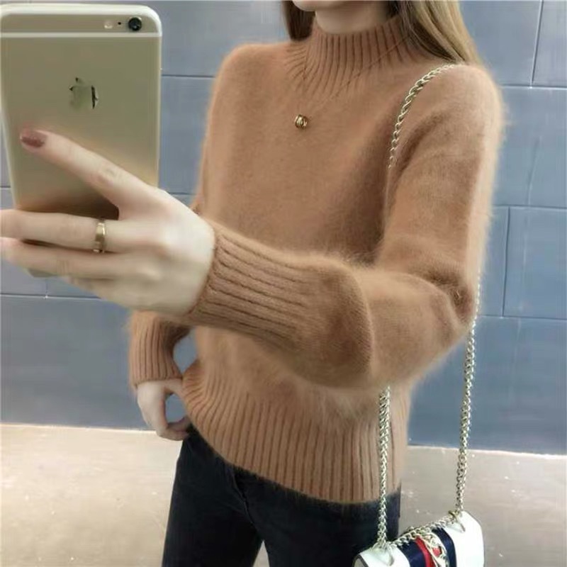 Suéter de las mujeres populares de este año 2024 otoño e invierno nuevo popular medio cuello alto engrosado Faux Mink terciopelo camisa de fondo