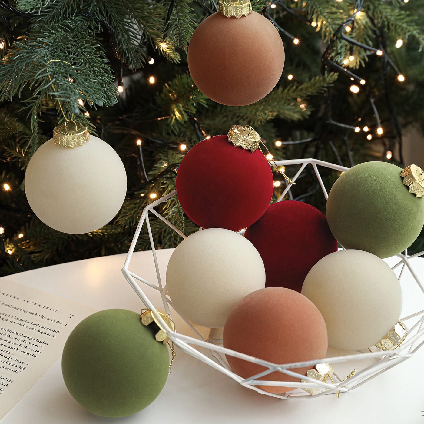 Bola de Navidad de flocado de plástico transfronterizo 8CM Colgante de árbol de navidad Colgante de árbol de navidad Bola de decoración de ventana de caja 6ps
