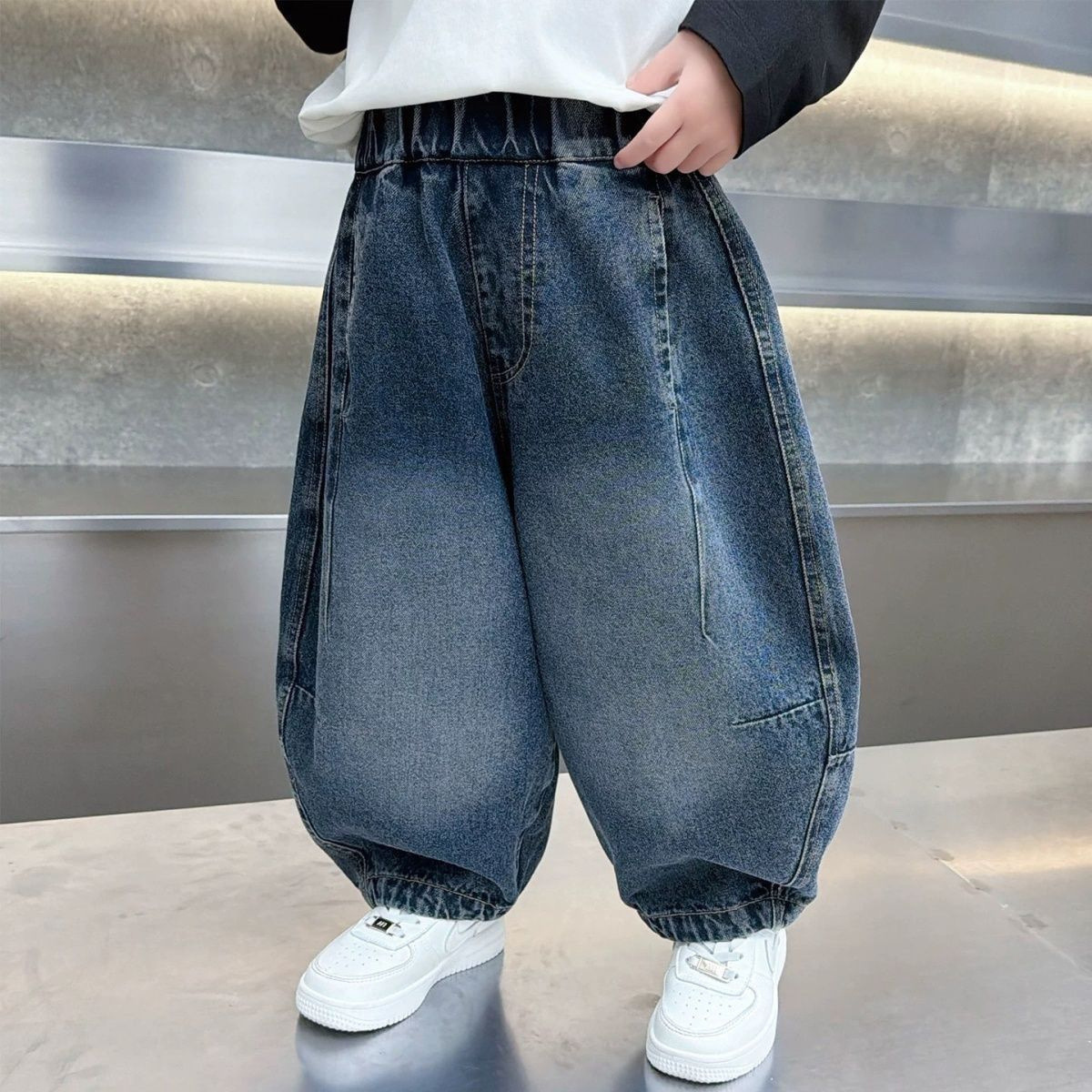 Primavera y otoño coreanos para niños y niñas, jeans, pantalones delgados, pantalones largos, pantalones de lámpara para niños, pantalones casuales para bebés sueltos image 4