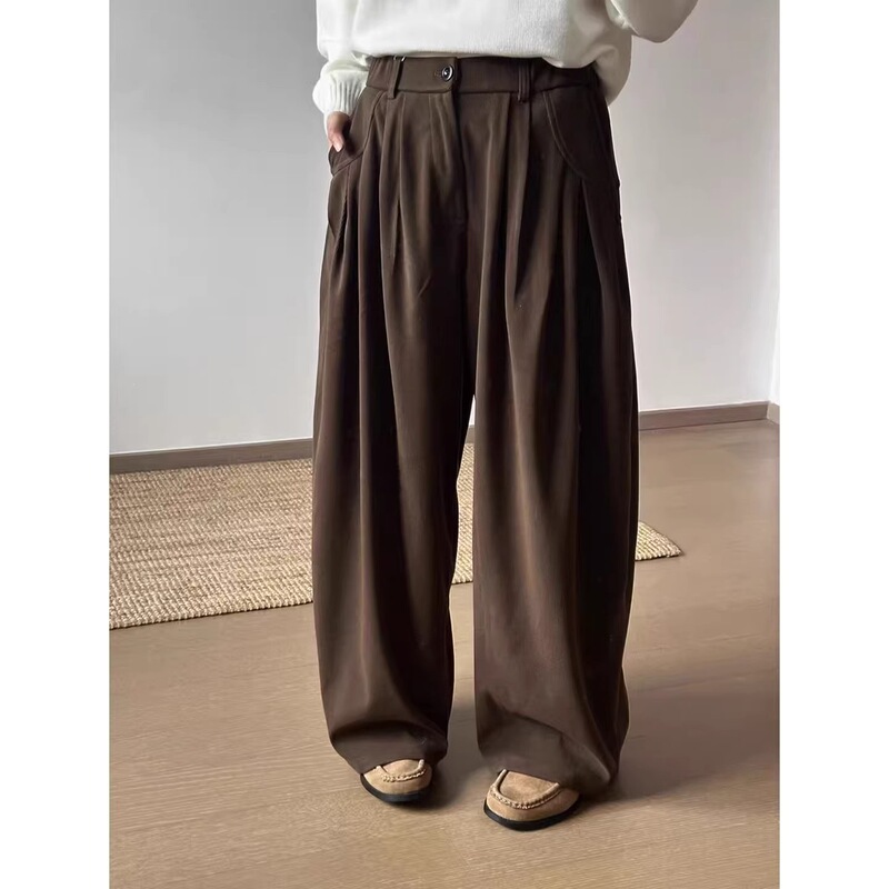 Japanese-style textured casual balloon pants, unisex, boyfriend style, three-dimensional cut, versatile silhouette, washed curved trousers Japanese-style textured casual balloon pants, unisex, boyfriend style, three-dimensional cut, versatile silhouette, washed curved trousers