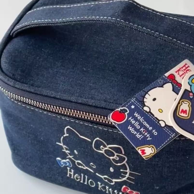 Kitty Makeup Bag Large Capacity Portable Toiletry Storage Bag for Girls 2025 New Stylish Design Travel Handbag