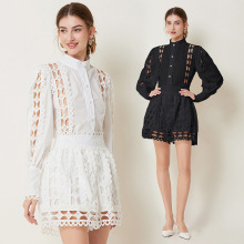 5128实拍秋季新款女装气质复古镂空上衣+高腰短裤配吊带套装