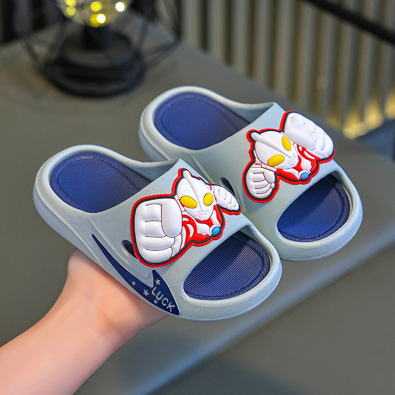 Zapatillas infantiles Ultraman verano para niños baño interior antideslizante para bebés zapatillas frías para el hogar