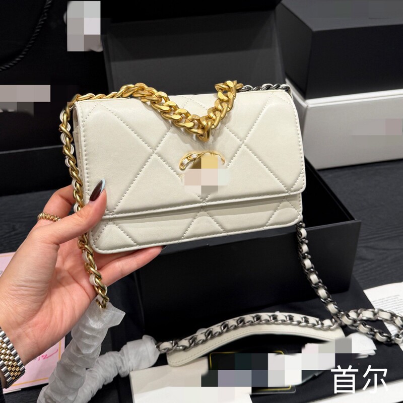2025 New Model/Original Leather/Sheepskin/23P 19Woc Fortune Bag Single Shoulder Crossbody Underarm Bag Small Fragrance 2025 New Model/Original Leather/Sheepskin/23P 19Woc Fortune Bag Single Shoulder Crossbody Underarm Bag Small Fragrance