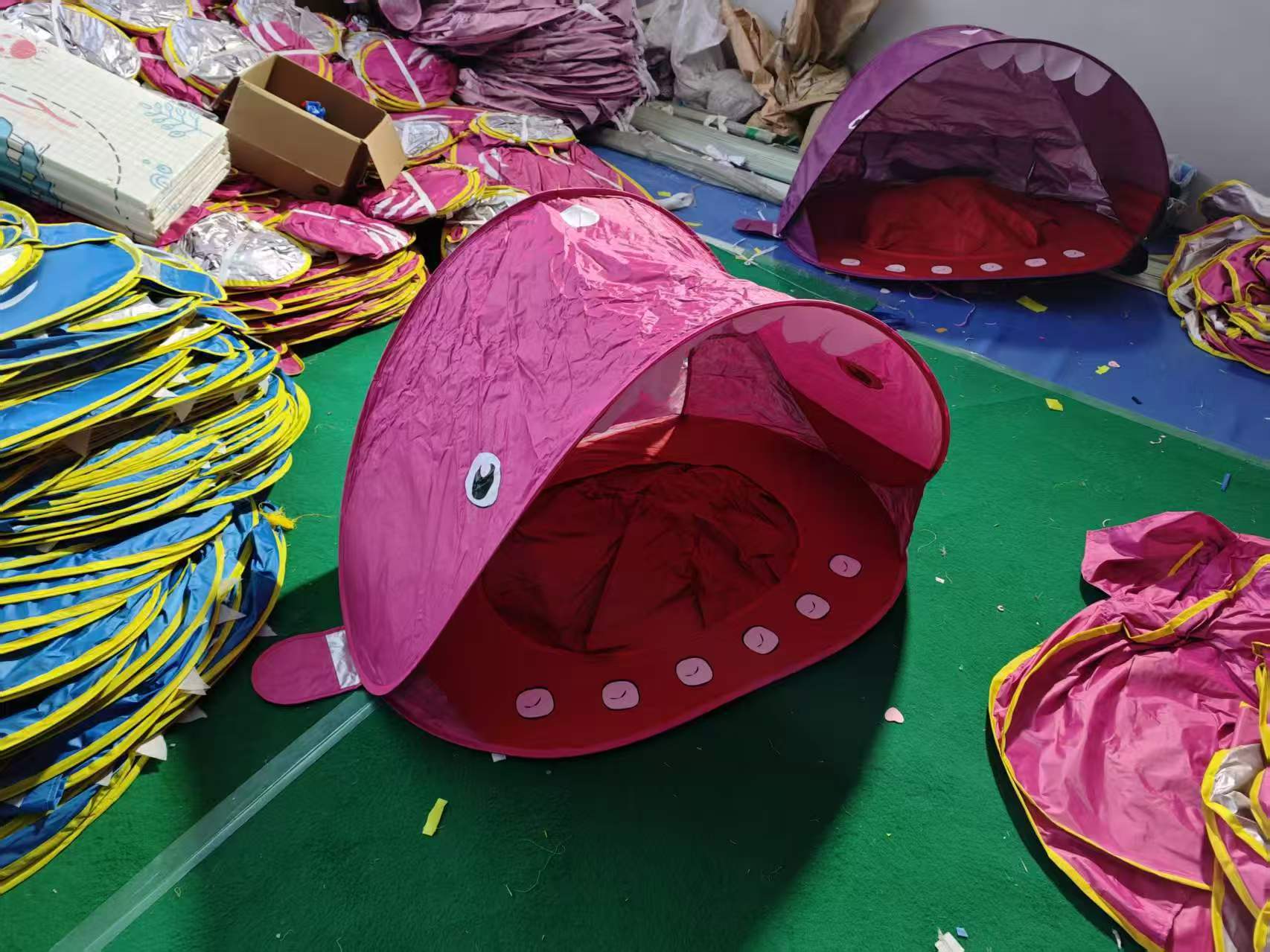 New Outdoor Children's Sunshade Beach Tent with Water Storage, Baby Toy Ball Pool, Foldable Quick-Open Beach Tent