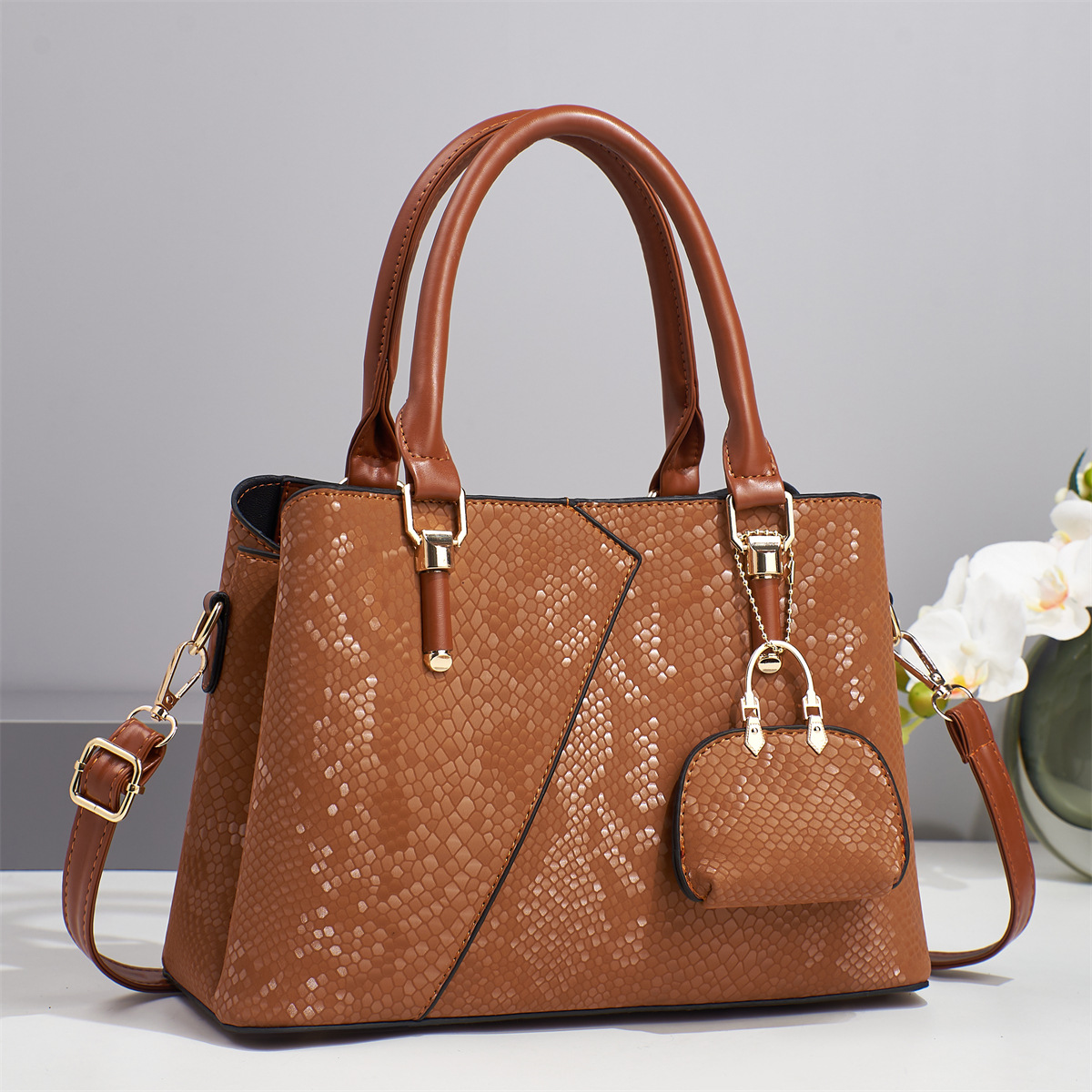 Hermoso bolso de hombro, bolso de mujer, bolso de mujer, temperamento universal, nuevo bolso coreano, moda para mujeres