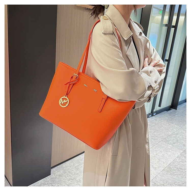 Women's Bags 2025 New Autumn and Winter Fashion Large Capacity Tote Bag Shoulder Bag Fashion Bags Women's Large Bags Women's Bags 2025 New Autumn and Winter Fashion Large Capacity Tote Bag Shoulder Bag Fashion Bags Women's Large Bags