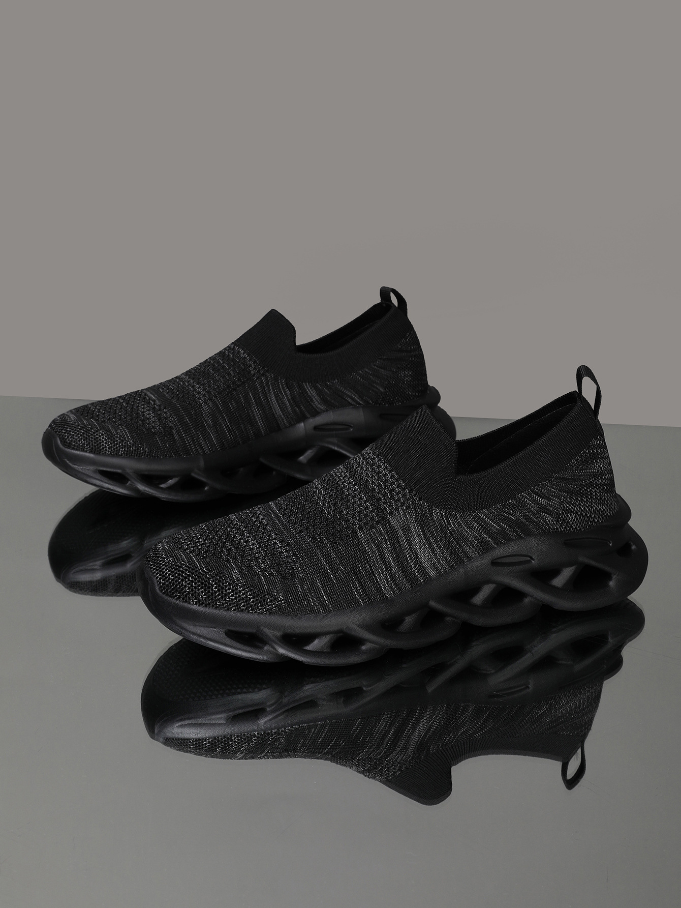 Outdoor-Wanderschuhe Einlagige Schuhe Sommersport Fliegengitterschuhe Atmungsaktiv Leichte Reise-Wandersockenschuhe mit weicher Sohle_voghion.com