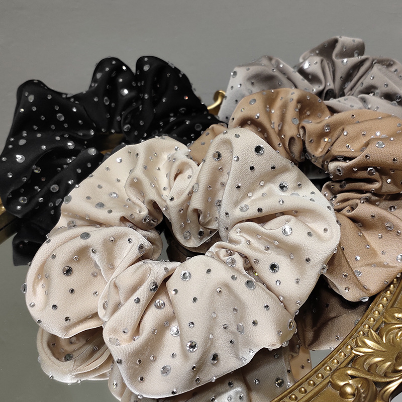 Korean Flashing Diamond Hair Scrunchies Wholesale Nihaojewelry display picture 5