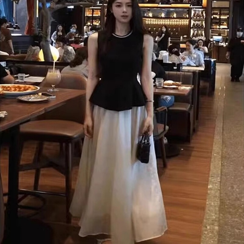 French High-End Small Fragrance Suit Pearl Collar Black Sleeveless Top Women's Half-Length Skirt Light Dress Summer French High-End Small Fragrance Suit Pearl Collar Black Sleeveless Top Women's Half-Length Skirt Light Dress Summer