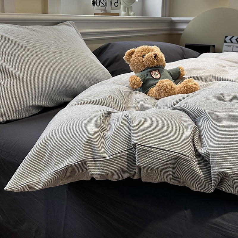 Completo letto quattro pezzi in cotone per dormitorio studenti_voghion.com