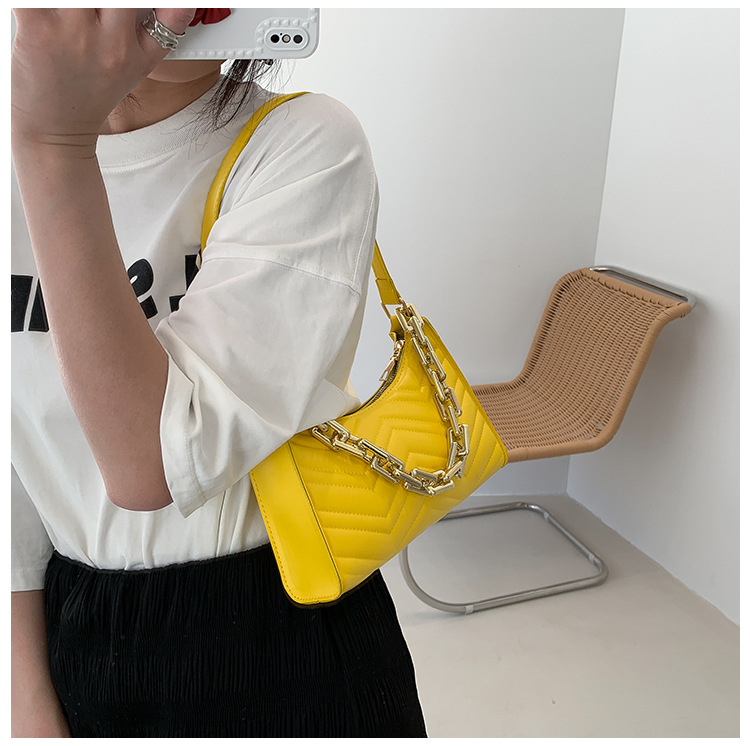 Retro New Fashion Korean Simple Western Style Chain Armpit Bag display picture 31